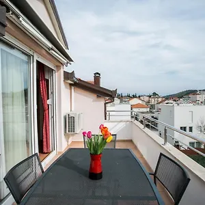https://apartments-bili-trogir.hotels-in-trogir.com